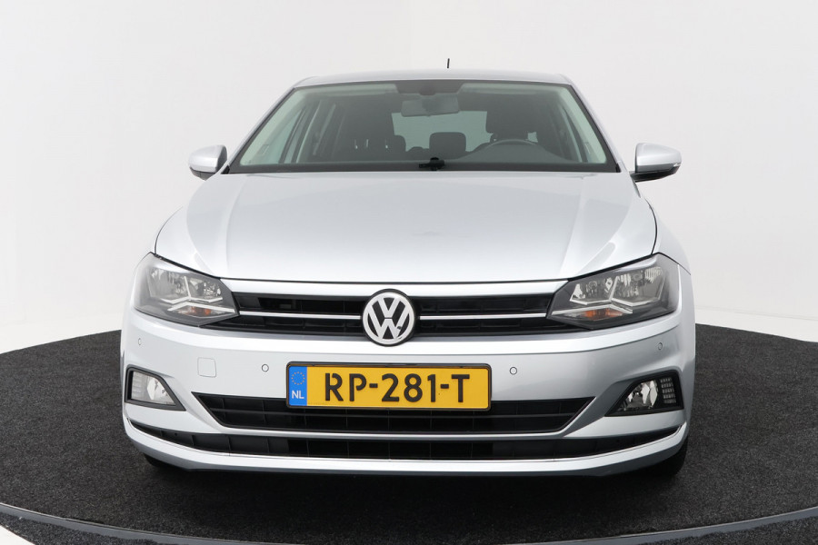 Volkswagen Polo 1.0 TSI Highline (PARKEERSENSOREN, CRUISE CONTROL ADAPTIEF, CARPLAY)