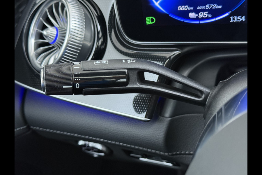 Mercedes-Benz EQE 300 Business Edition 98kWh Pano.schuifdak Warmtepomp Leder Camera Stoelverwarming Apple Carplay Android Auto Navi Ecc Pdc Elek.Stoelen Lmv 19" Led DAB Rijstrooksensor Accugarantie tot 28-3-2034/250.000km 1e Eigenaar Origineel Nederlandse Auto