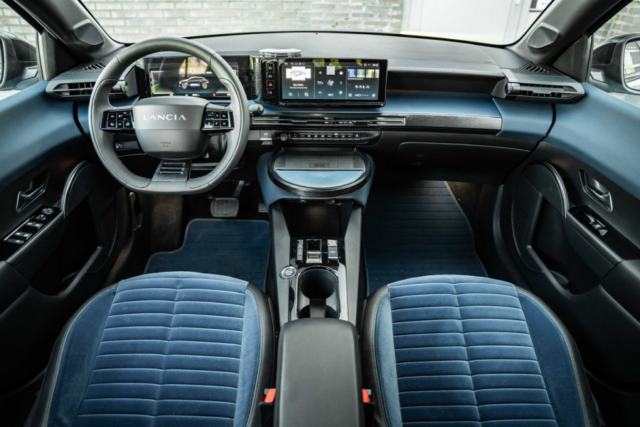 Lancia Ypsilon Edizione Cassina Limitata 51 kWh