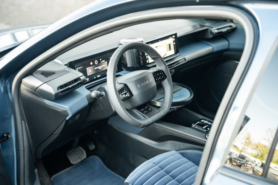 Lancia Ypsilon Edizione Cassina Limitata 51 kWh