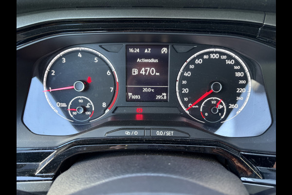 Volkswagen Polo 1.0 TSi 95pk Comfortline Executive 5-drs. NAVI/CARPLAY/DAB/ADAPT.CRUISE/PDC/AFN.TREKHAAK/1E EIGENAAR!