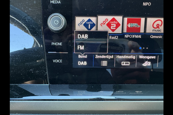 Volkswagen Polo 1.0 TSi 95pk Comfortline Executive 5-drs. NAVI/CARPLAY/DAB/ADAPT.CRUISE/PDC/AFN.TREKHAAK/1E EIGENAAR!
