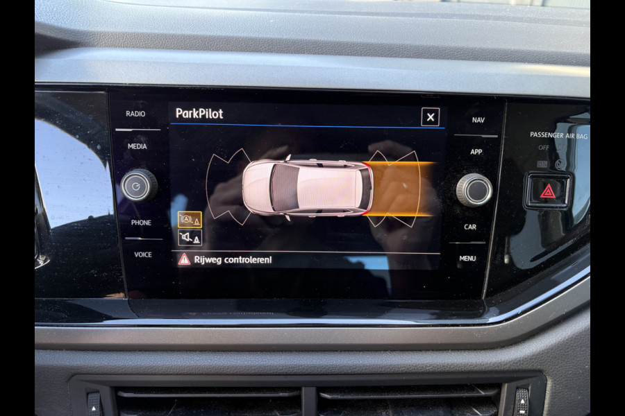 Volkswagen Polo 1.0 TSi 95pk Comfortline Executive 5-drs. NAVI/CARPLAY/DAB/ADAPT.CRUISE/PDC/AFN.TREKHAAK/1E EIGENAAR!