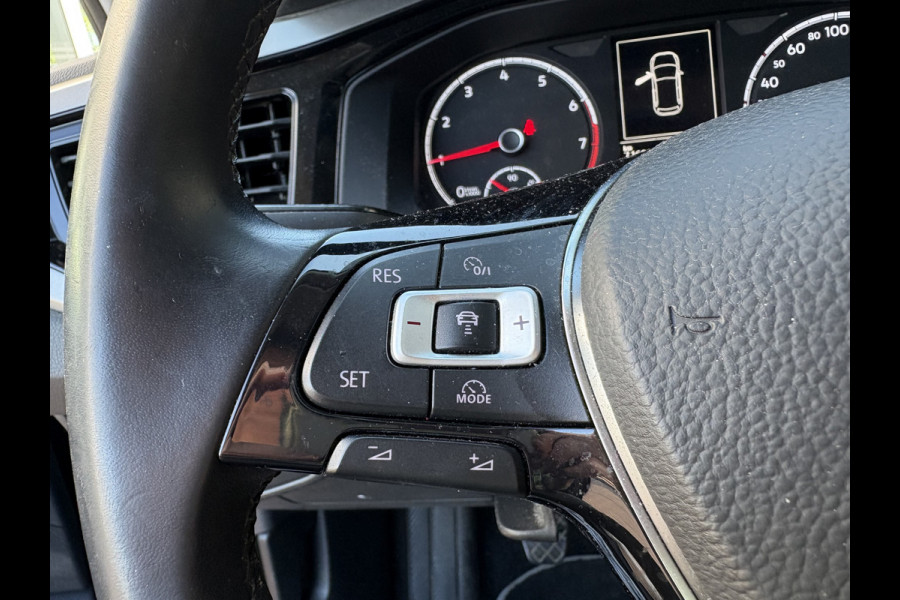 Volkswagen Polo 1.0 TSi 95pk Comfortline Executive 5-drs. NAVI/CARPLAY/DAB/ADAPT.CRUISE/PDC/AFN.TREKHAAK/1E EIGENAAR!