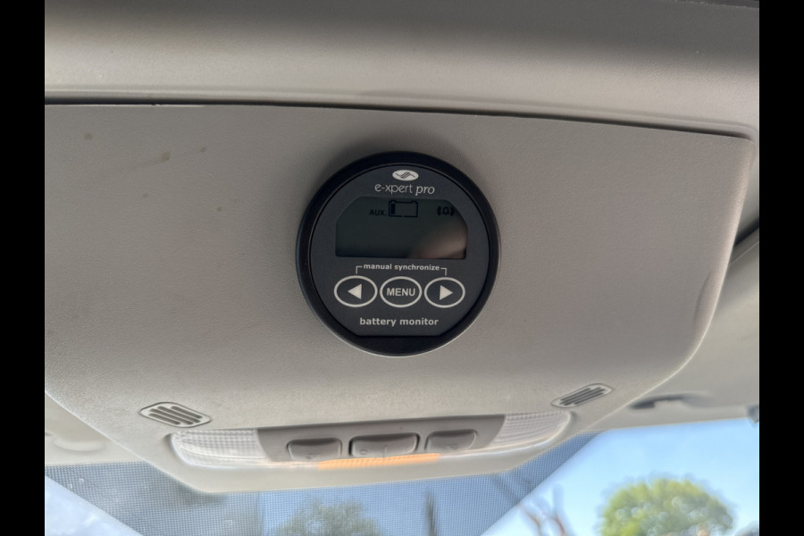 Ford Transit 2.0 TDCI 130PK L2H2 Airco Cruise Control Parkeersensoren Stoelverwarming Zwaailampen Kastwand Inbouw