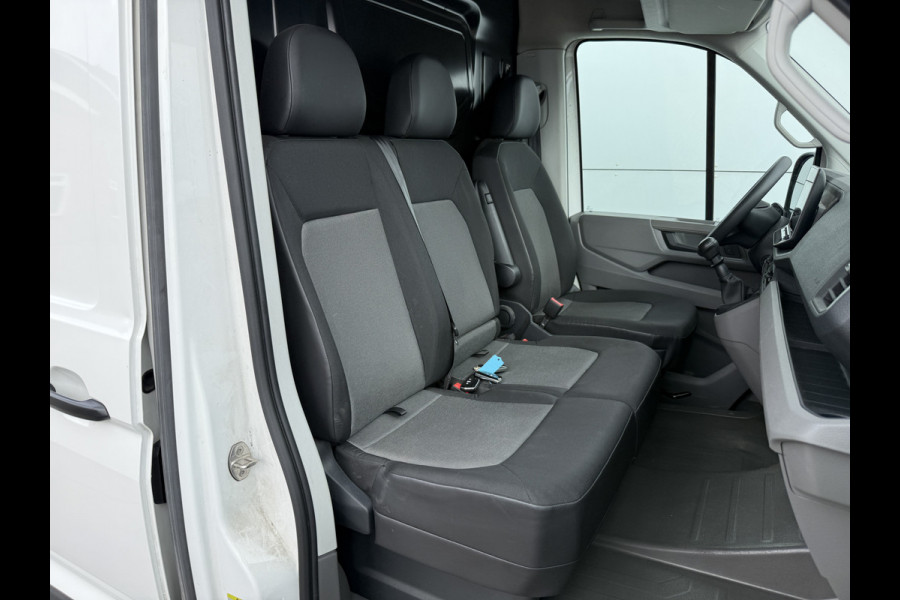 Volkswagen Crafter 2.0 TDI 140PK Nieuw Model! L3H3 Virtual Cockpit Climate Control Camera Parkeersensoren voor achter