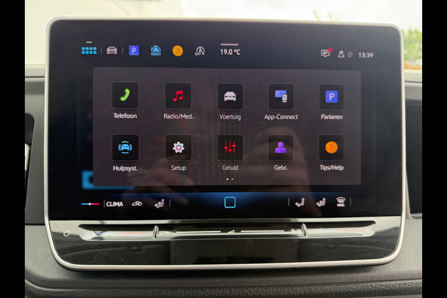 Volkswagen Crafter 2.0 TDI 140PK Nieuw Model! L3H3 Virtual Cockpit Climate Control Camera Parkeersensoren voor achter