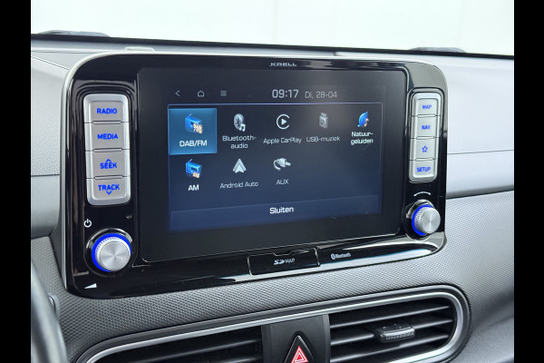 Hyundai Kona EV 64kWh 204pk Premium Warmtepomp Leer Head-Up Display Apple Carplay Android Navi Camera Elektr.Stoelen+Verwarmd+Ventilatie Adap Verwarmd Stuur Pdc Subwoofer Bluetooth Dodehoek detector Privacy Glas Rijstrooksensor Origineel Nederlandse EV