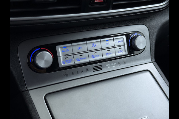 Hyundai Kona EV 64kWh 204pk Premium Warmtepomp Leer Head-Up Display Apple Carplay Android Navi Camera Elektr.Stoelen+Verwarmd+Ventilatie Adap Verwarmd Stuur Pdc Subwoofer Bluetooth Dodehoek detector Privacy Glas Rijstrooksensor Origineel Nederlandse EV