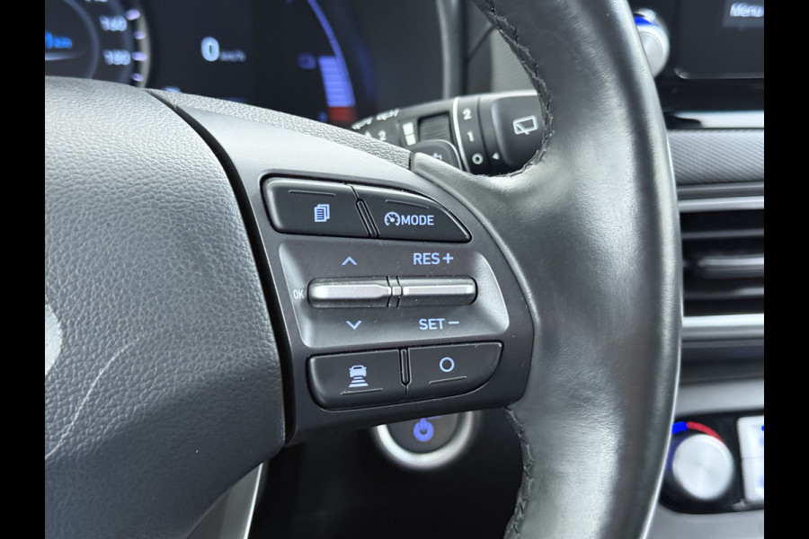 Hyundai Kona EV 64kWh 204pk Premium Warmtepomp Leer Head-Up Display Apple Carplay Android Navi Camera Elektr.Stoelen+Verwarmd+Ventilatie Adap Verwarmd Stuur Pdc Subwoofer Bluetooth Dodehoek detector Privacy Glas Rijstrooksensor Origineel Nederlandse EV
