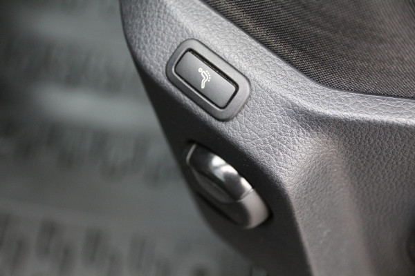 Volkswagen Crafter 2.0 TDI 177 | Aut. | 4Motion | Standkachel | Werkplaats inrichting | Airco..