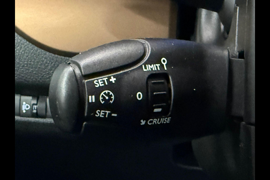 Toyota PROACE Electric Verso Luxury L2 8persoons PERSONENBUS Navigatie Apple Carplay Android Auto Climate Control Lichtmetalen velgen Cruise Control