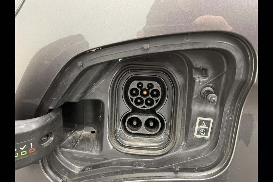 Toyota PROACE Electric Verso Luxury L2 8persoons PERSONENBUS Navigatie Apple Carplay Android Auto Climate Control Lichtmetalen velgen Cruise Control