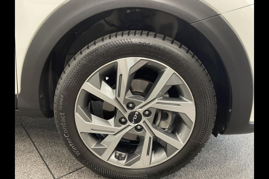 Kia Stonic 1.0 T-GDi MHEV GT-Line Navigatie Apple Carplay/Android Auto Camera Parkeersensoren Cruise Control Stoel- en stuurverwarming Half leder Climate Controln Lichtmetalen velgen