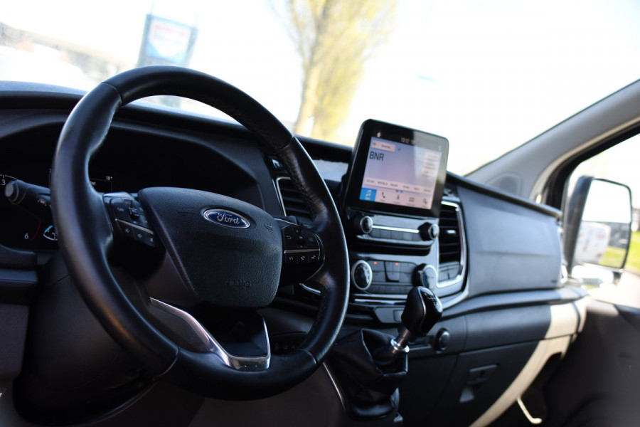 Ford Transit Custom 300 2.0 TDCI L2H1 Limited Camera, Cruise, Carplay, 2 x Schuifdeur, Trekhaak, 130pk, Stoelverwarming, Multimedia, Uniek!