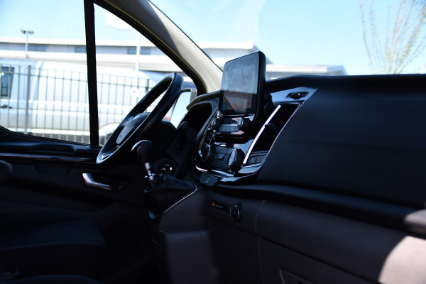 Ford Transit Custom 300 2.0 TDCI L2H1 Limited Camera, Cruise, Carplay, 2 x Schuifdeur, Trekhaak, 130pk, Stoelverwarming, Multimedia, Uniek!