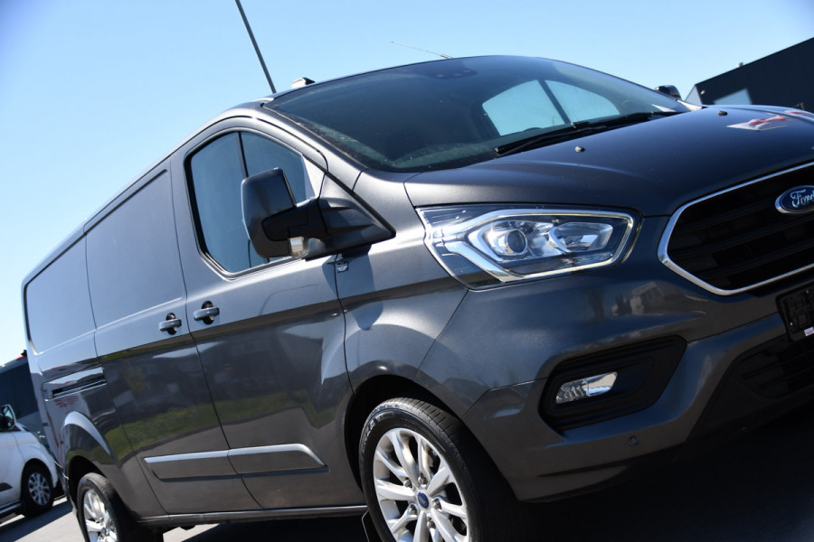 Ford Transit Custom 300 2.0 TDCI L2H1 Limited Camera, Cruise, Carplay, 2 x Schuifdeur, Trekhaak, 130pk, Stoelverwarming, Multimedia, Uniek!