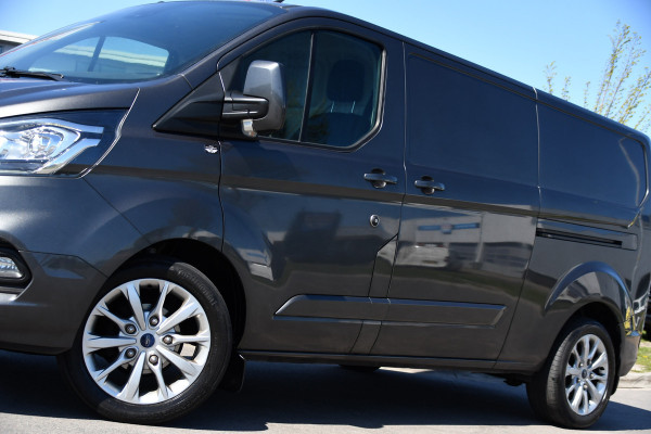 Ford Transit Custom 300 2.0 TDCI L2H1 Limited Camera, Cruise, Carplay, 2 x Schuifdeur, Trekhaak, 130pk, Stoelverwarming, Multimedia, Uniek!