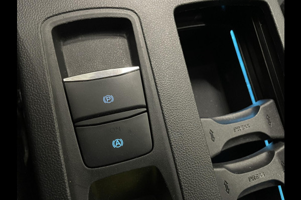 Ford FOCUS Wagon 1.0 EcoBoost 155pk Aut. Hybrid Titanium X Airco ECC Trekhaak Navi Carplay PDC VA+Camera Full LED Comfortstoelen Stoel/stuurwielverwarming