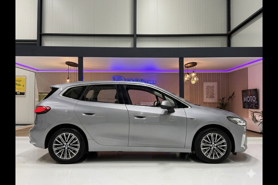 BMW 2 Serie Active Tourer 225e xDrive 245pk | Plug-in 4x4 | 360° | Trekhaak | Leder
