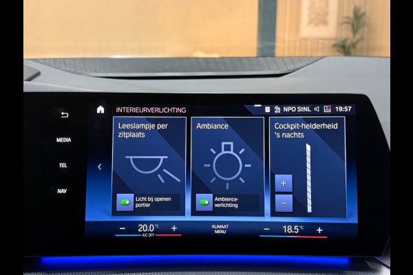 BMW 2 Serie Active Tourer 225e xDrive 245pk | Plug-in 4x4 | 360° | Trekhaak | Leder