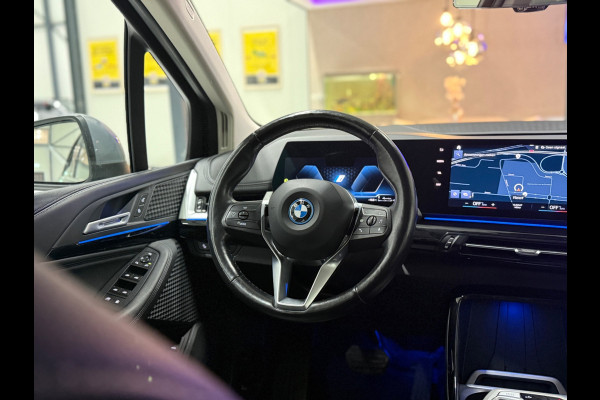 BMW 2 Serie Active Tourer 225e xDrive 245pk | Plug-in 4x4 | 360° | Trekhaak | Leder