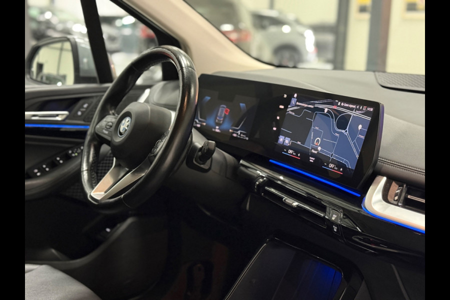 BMW 2 Serie Active Tourer 225e xDrive 245pk | Plug-in 4x4 | 360° | Trekhaak | Leder