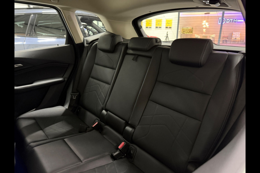 BMW 2 Serie Active Tourer 225e xDrive 245pk | Plug-in 4x4 | 360° | Trekhaak | Leder