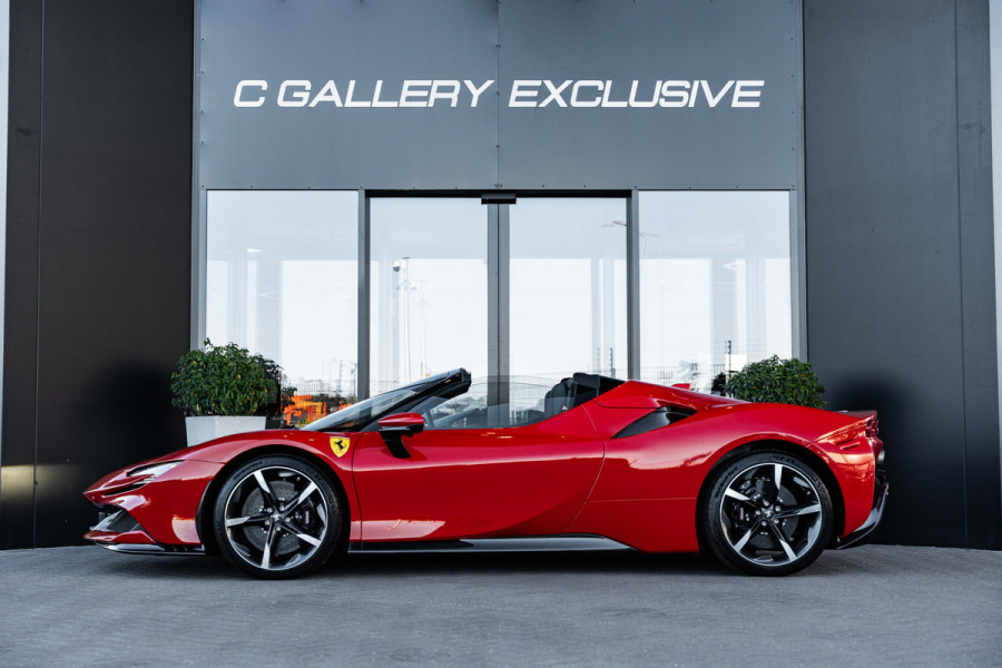 Ferrari SF90 Spider 4.0 V8 - Origineel NL | Rosso Corsa | Lift | JBL