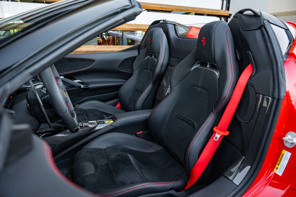 Ferrari SF90 Spider 4.0 V8 - Origineel NL | Rosso Corsa | Lift | JBL