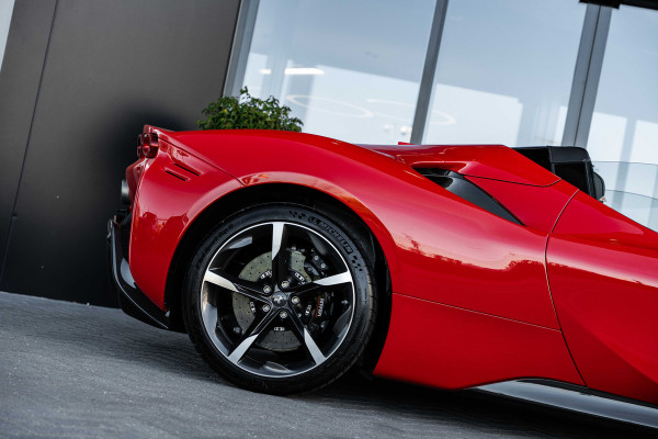 Ferrari SF90 Spider 4.0 V8 - Origineel NL | Rosso Corsa | Lift | JBL