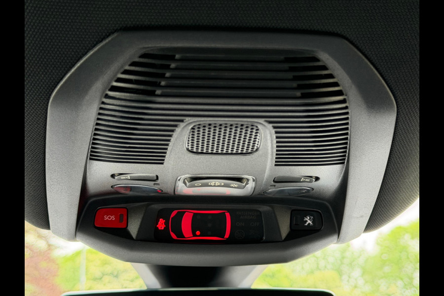 Peugeot 3008 1.6 HYbrid 225 GT Pack Business | Navigatie |Camera | Cruise | Clima | Trekhaak | 18".
