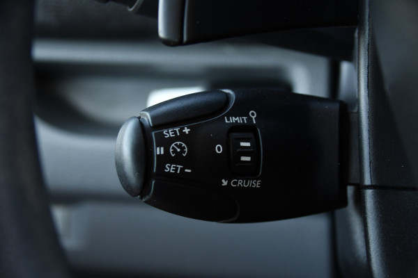 Citroën Jumpy 2.0 BlueHDI 120 L3 PB Edition Cruise, Carplay, Sensoren, 120pk, Automaat, Multimedia, Trekhaak, 6 zits, Uniek!