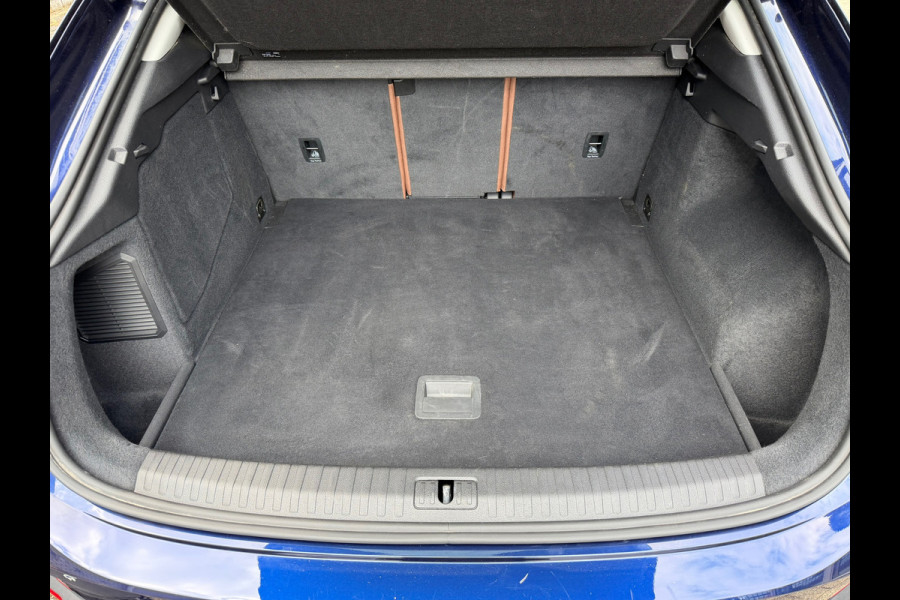 Audi Q3 Sportback 45 TFSI e S Edition 245 Pk | Navigatie | Voll Leder | ACC | Clima | Camera | 20"Licht metaal.