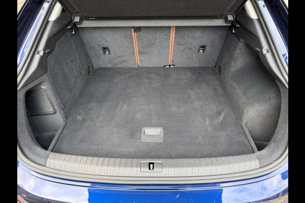 Audi Q3 Sportback 45 TFSI e S Edition 245 Pk | Navigatie | Voll Leder | ACC | Clima | Camera | 20"Licht metaal.