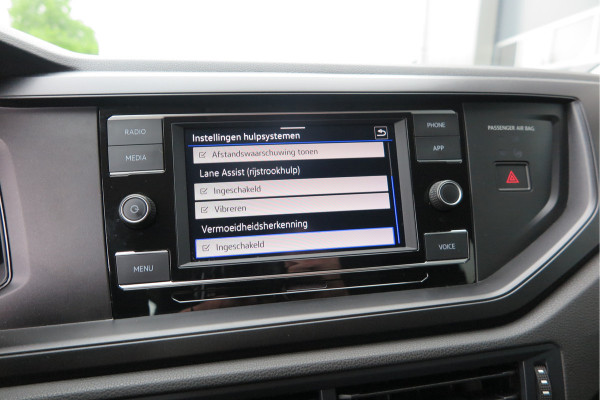 Volkswagen Polo 1.0 TSI 95pk Airco , App connect, Navi via app, Smartphone integratie, DAB+ radio, Stuurwiel multifunctioneel, etc.