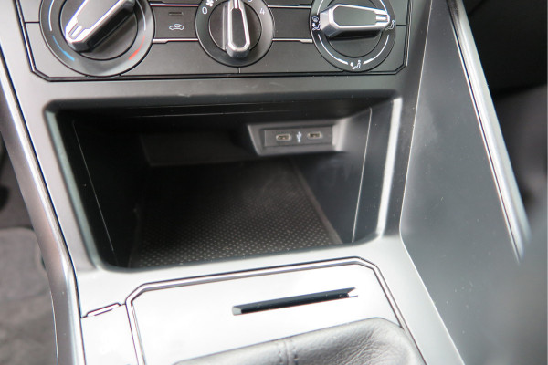 Volkswagen Polo 1.0 TSI 95pk Airco , App connect, Navi via app, Smartphone integratie, DAB+ radio, Stuurwiel multifunctioneel, etc.