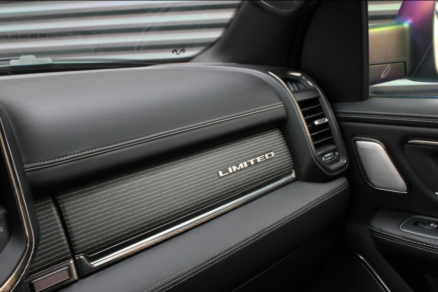 Dodge Ram 1500 5.7 V8 4x4 CREW CAB LIMITED 2020 100DKM / PANO-DAK / COMPLETE HISTORY / FULL OPTIONS / LUCHTVERING / GROOT NAVI