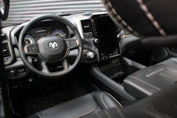 Dodge Ram 1500 5.7 V8 4x4 CREW CAB LIMITED 2020 100DKM / PANO-DAK / COMPLETE HISTORY / FULL OPTIONS / LUCHTVERING / GROOT NAVI