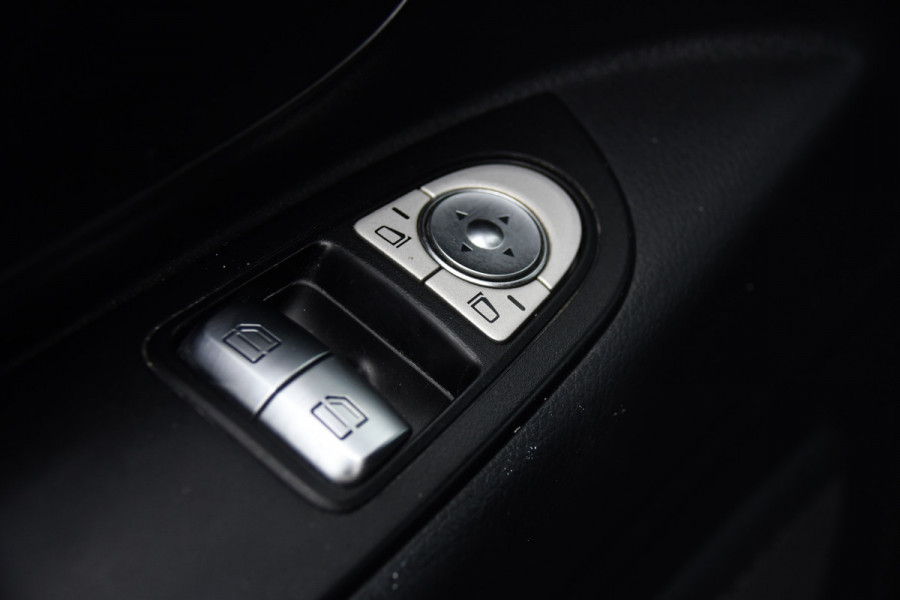 Mercedes-Benz Vito 116 CDI L2 PB Edition Camera, Cruise, Carplay, LED, 164pk, Automaat, Multimedia, Clima, Stoelverwarming, Uniek!