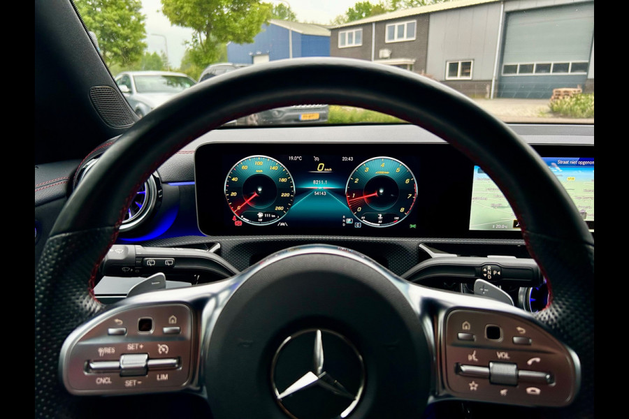 Mercedes-Benz CLA-Klasse Shooting Brake 180 AMG line carplay, burmester,camera