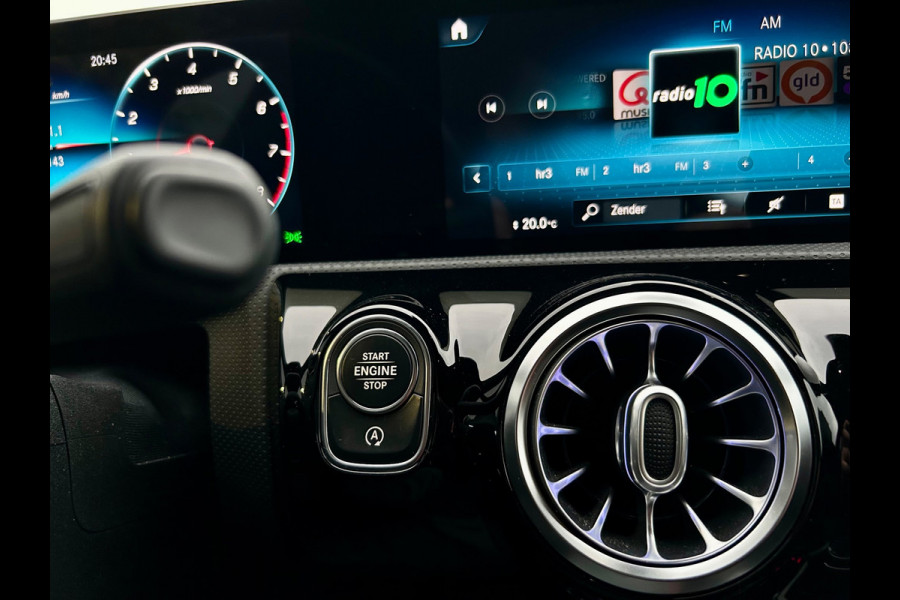 Mercedes-Benz CLA-Klasse Shooting Brake 180 AMG line carplay, burmester,camera