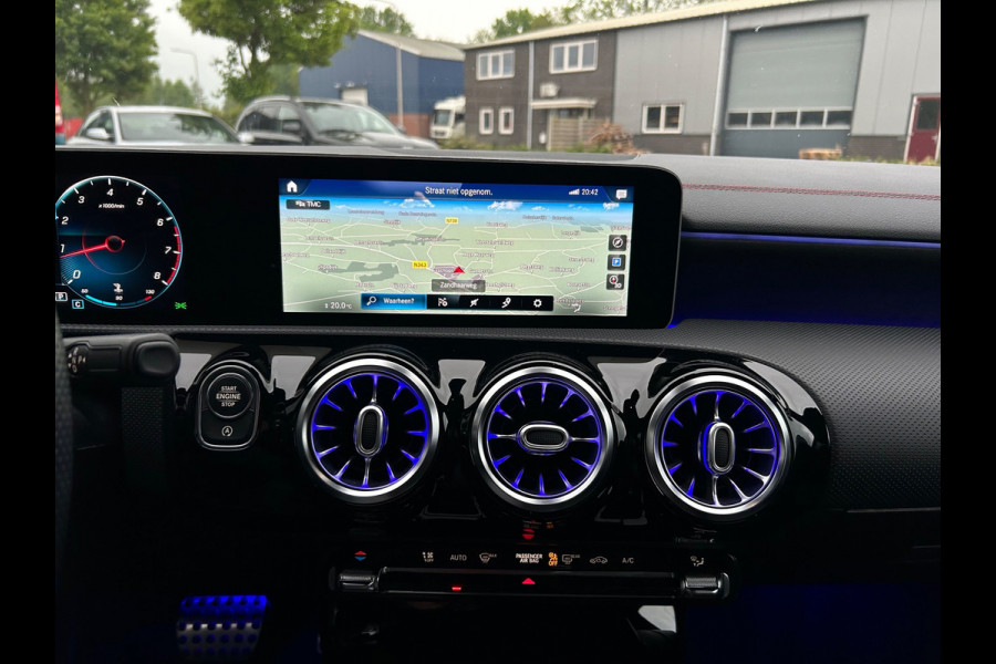 Mercedes-Benz CLA-Klasse Shooting Brake 180 AMG line carplay, burmester,camera