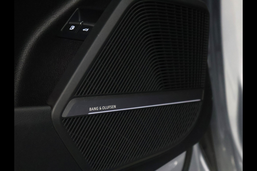 Audi Q5 55 TFSI e quattro Competition S Line [DIGITAL DASH, LUCHTVERING, SCHUIFDAK, 360° CAMERA, BANG&OLUFSEN SOUND, TREKHAAK, STUURVERWARMING, STOELVERWARMING ACHTER, MEMORY SEATS, NIEUWSTAAT]