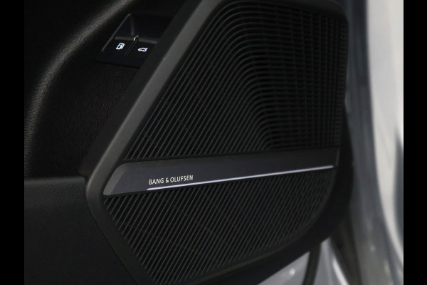 Audi Q5 55 TFSI e quattro Competition S Line [DIGITAL DASH, LUCHTVERING, SCHUIFDAK, 360° CAMERA, BANG&OLUFSEN SOUND, TREKHAAK, STUURVERWARMING, STOELVERWARMING ACHTER, MEMORY SEATS, NIEUWSTAAT]
