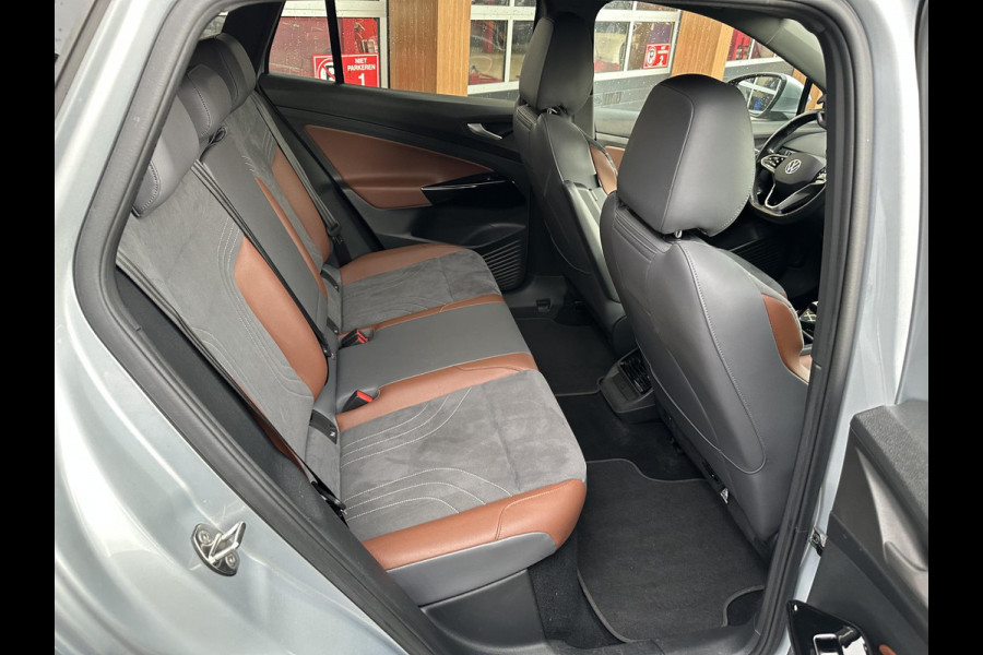 Volkswagen ID.4 Business 77 kWh | Camera | Trekhaak | Sfeerverlichting | Apple Carplay |