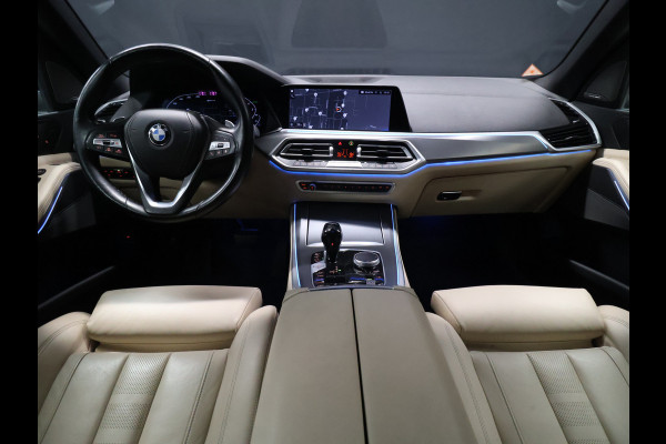 BMW X5 xDrive45e High Executive [SCHUIFDAK, HARMAN KARDON, 360° CAMERA, APPLE CARPLAY, TREKHAAK, LUCHTVERING, ANDROID AUTO, MEMORY SEATS, SFEERVERLICHTING, NIEUWSTAAT]