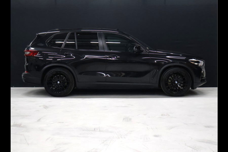 BMW X5 xDrive45e High Executive [SCHUIFDAK, HARMAN KARDON, 360° CAMERA, APPLE CARPLAY, TREKHAAK, LUCHTVERING, ANDROID AUTO, MEMORY SEATS, SFEERVERLICHTING, NIEUWSTAAT]