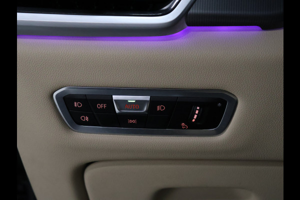 BMW X5 xDrive45e High Executive [SCHUIFDAK, HARMAN KARDON, 360° CAMERA, APPLE CARPLAY, TREKHAAK, LUCHTVERING, ANDROID AUTO, MEMORY SEATS, SFEERVERLICHTING, NIEUWSTAAT]