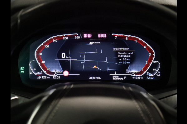 BMW X5 xDrive45e High Executive [SCHUIFDAK, HARMAN KARDON, 360° CAMERA, APPLE CARPLAY, TREKHAAK, LUCHTVERING, ANDROID AUTO, MEMORY SEATS, SFEERVERLICHTING, NIEUWSTAAT]